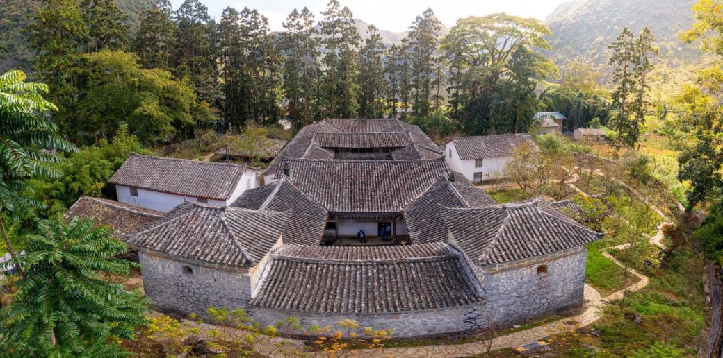 The Hmong King Palace